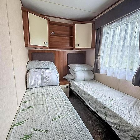 Lovely 8 Berth Caravan At Sunnydale In Lincolnshire Ref 35239S Louth  Eksteriør billede