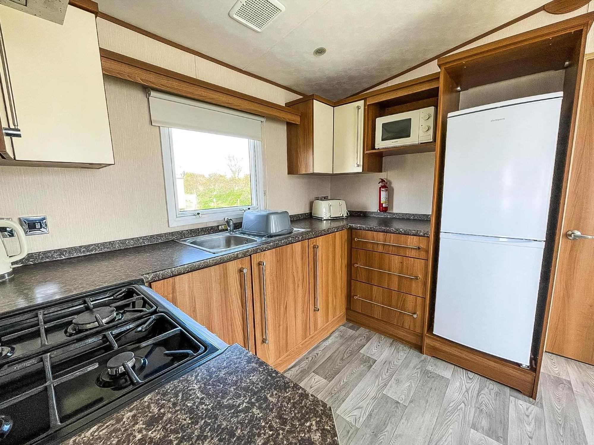 Lovely 8 Berth Caravan At Sunnydale In Lincolnshire Ref 35239S Louth  Eksteriør billede