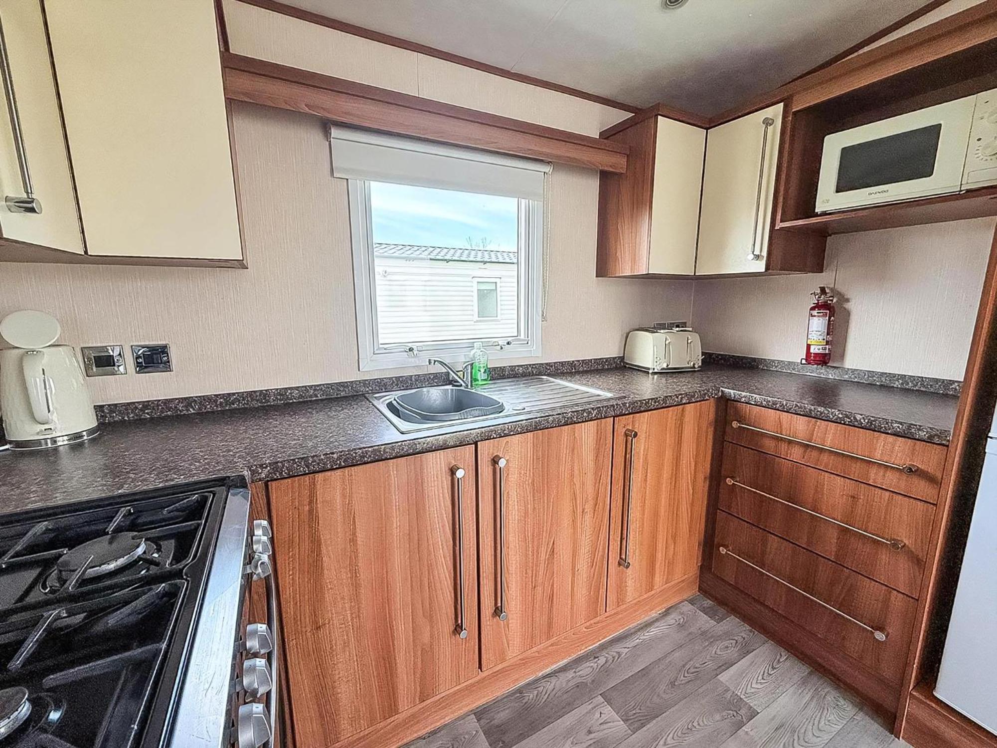 Lovely 8 Berth Caravan At Sunnydale In Lincolnshire Ref 35239S Louth  Eksteriør billede